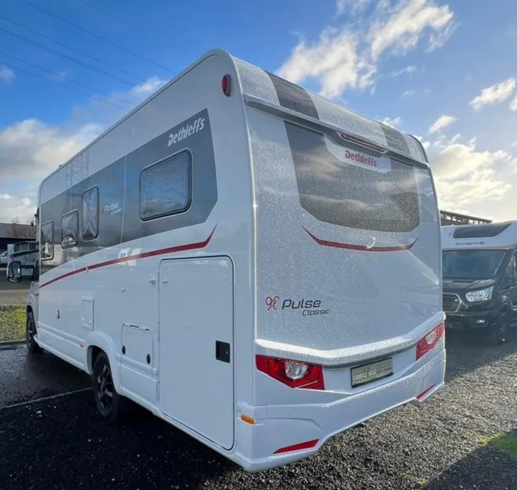 Fahrzeugbild Dethleffs Pulse Classic 90 T 7051 EBL *Klima*Navi*SAT*Solar #4