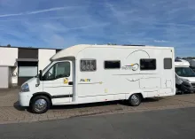 Fahrzeugbild Pilote Explorateur 715 #1
