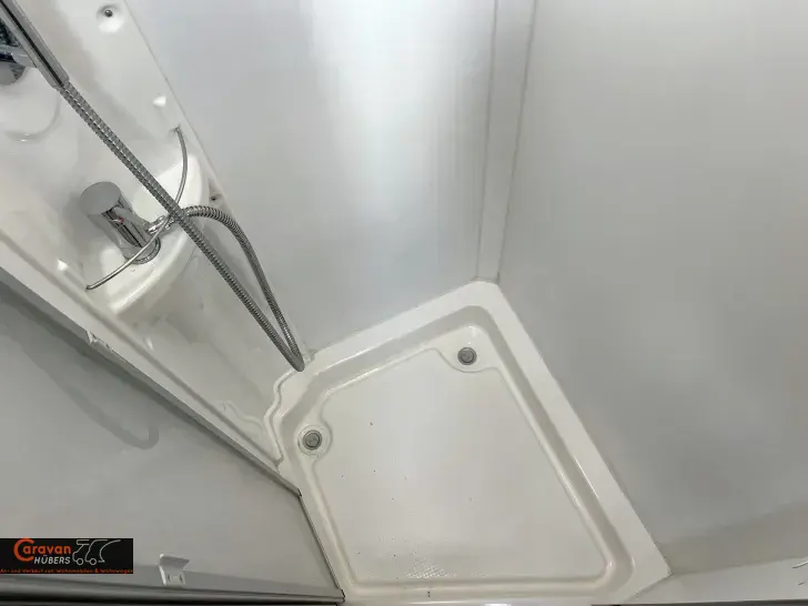 Fahrzeugbild Pilote Explorateur 715 #10