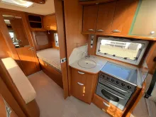 Fahrzeugbild Pilote Explorateur 715 #13
