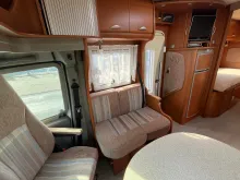 Fahrzeugbild Pilote Explorateur 715 #25