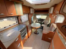 Fahrzeugbild Pilote Explorateur 715 #32