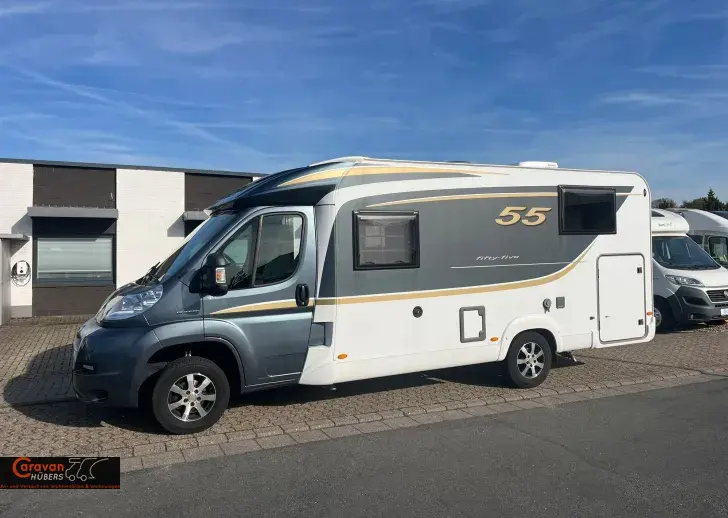 Fahrzeugbild Bürstner T-Modell T 690 G #1