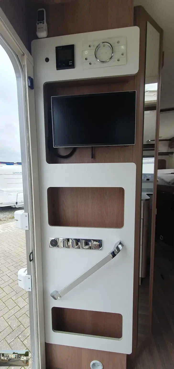 Fahrzeugbild Bürstner Lyseo T 728 G 2x TV, Markise, Klima, Solar #10