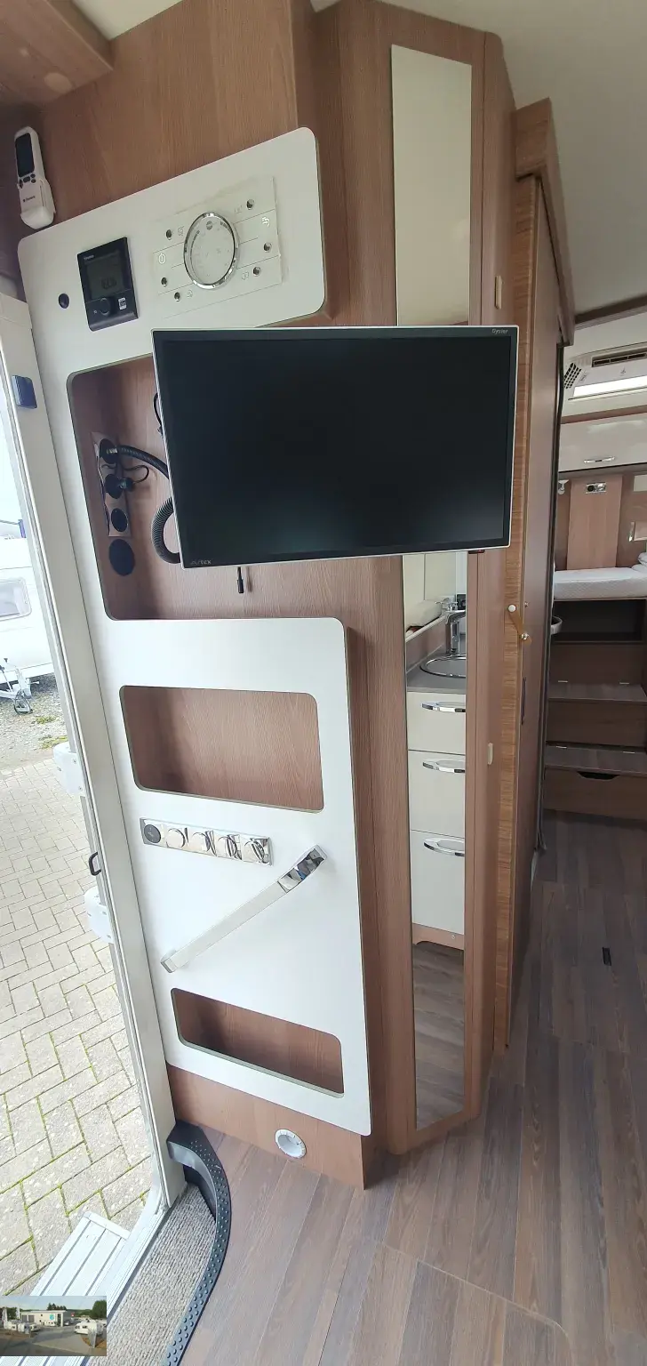 Fahrzeugbild Bürstner Lyseo T 728 G 2x TV, Markise, Klima, Solar #11