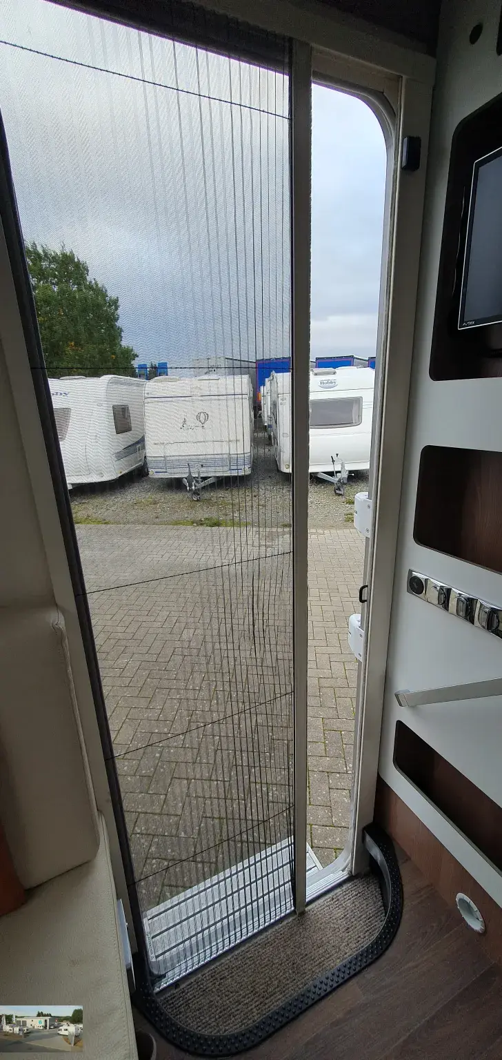 Fahrzeugbild Bürstner Lyseo T 728 G 2x TV, Markise, Klima, Solar #43
