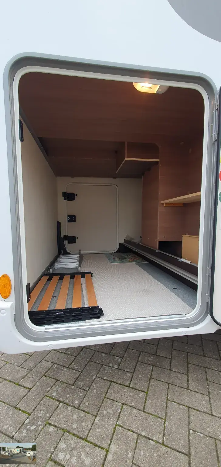 Fahrzeugbild Bürstner Lyseo T 728 G 2x TV, Markise, Klima, Solar #53