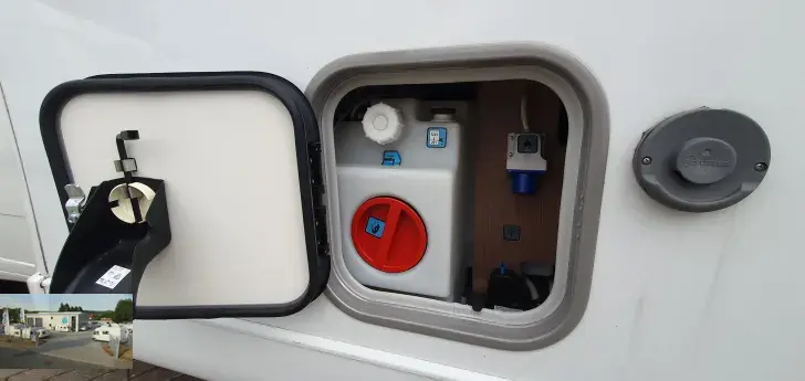 Fahrzeugbild Bürstner Lyseo T 728 G 2x TV, Markise, Klima, Solar #56