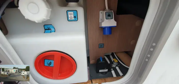 Fahrzeugbild Bürstner Lyseo T 728 G 2x TV, Markise, Klima, Solar #57