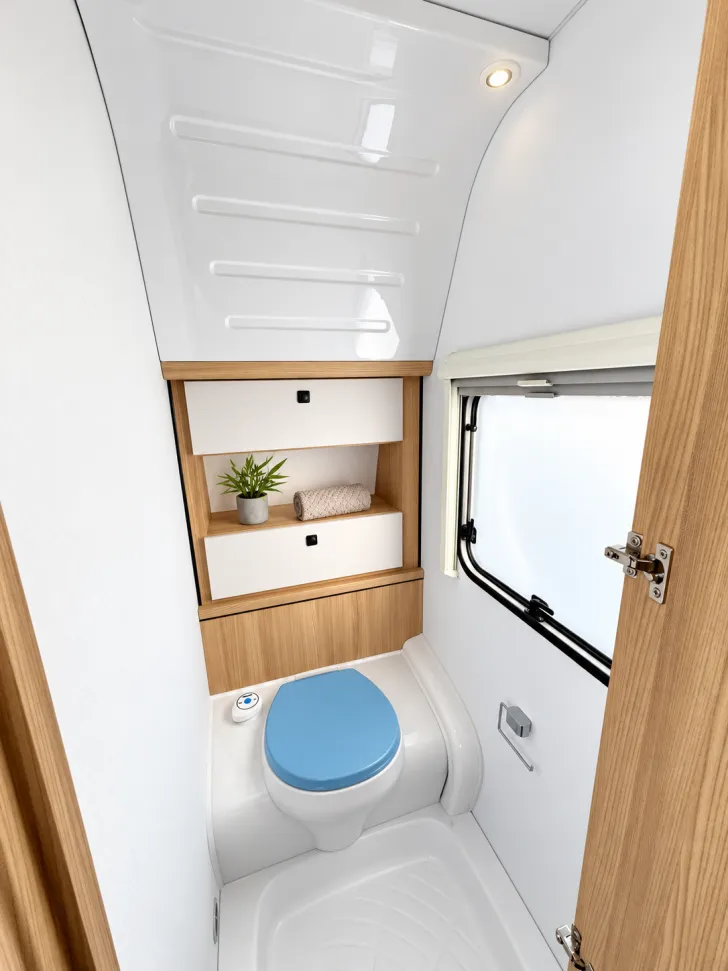 Fahrzeugbild Fendt Apero Activ 390 FH Modelljahr 2027 ausgestellt! #23