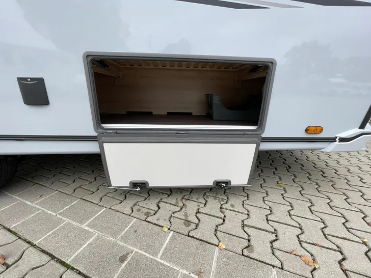 Fahrzeugbild Knaus Südwind BLACK SELECTION 500 EU Einzelbetten #14