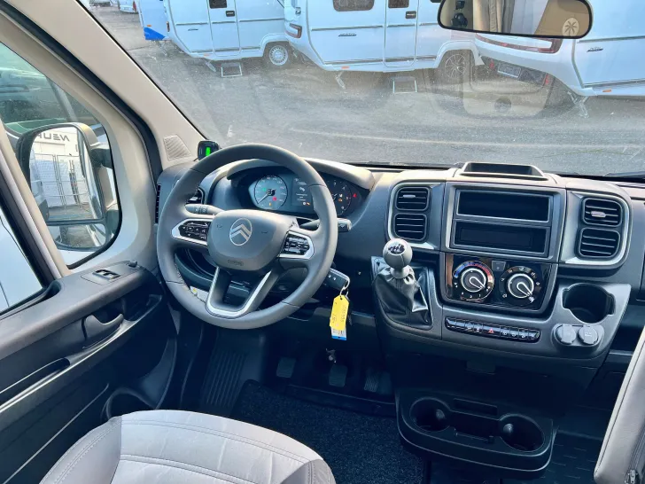 Fahrzeugbild Sunlight VAN  V66 Adventure #6