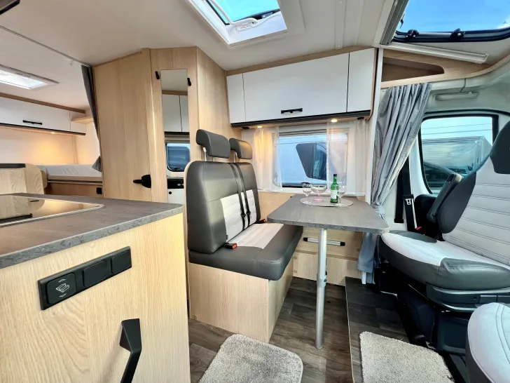 Fahrzeugbild Sunlight VAN  V66 Adventure #9