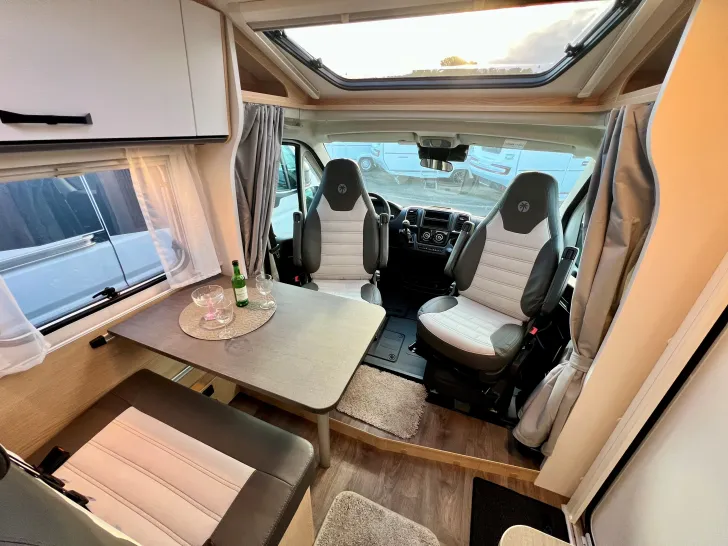 Fahrzeugbild Sunlight VAN  V66 Adventure #10