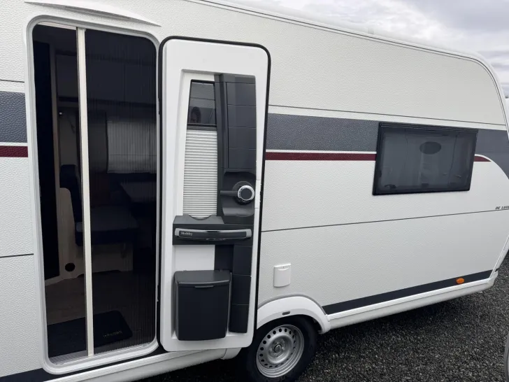 Fahrzeugbild Hobby De Luxe 460 SFf Modell 2027! 1500kg KingSizeBett #7