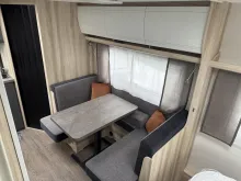 Fahrzeugbild Hobby De Luxe 460 SFf Modell 2027! 1500kg KingSizeBett #13