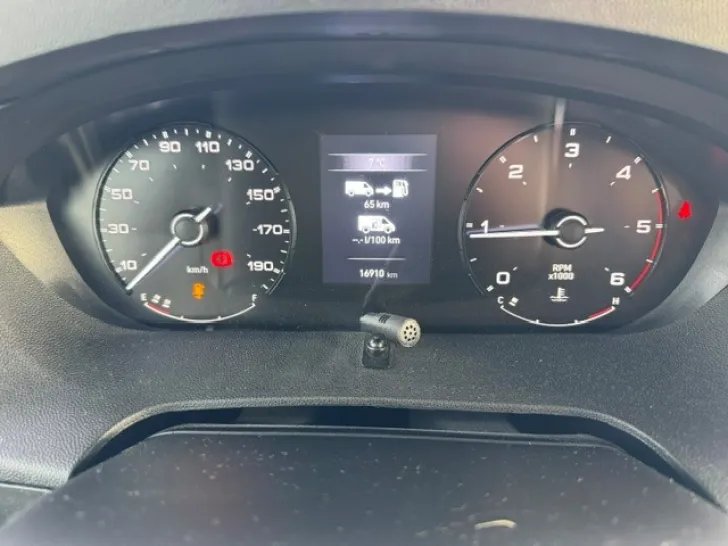 Fahrzeugbild Weinsberg CaraHome 650 DG 140 PS - 17.000 Km #7