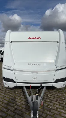 Frontal Vorne Dethleffs Nomad 490 EST
