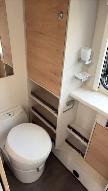 Toilette Dethleffs Nomad 490 EST