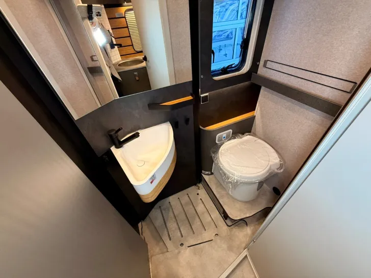 Fahrzeugbild Hymer Venture S #36