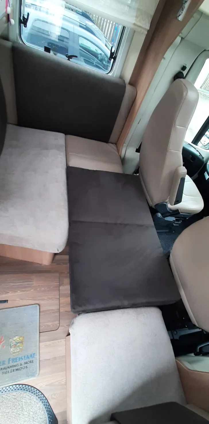 Fahrzeugbild Bürstner Lyseo 690 G #4