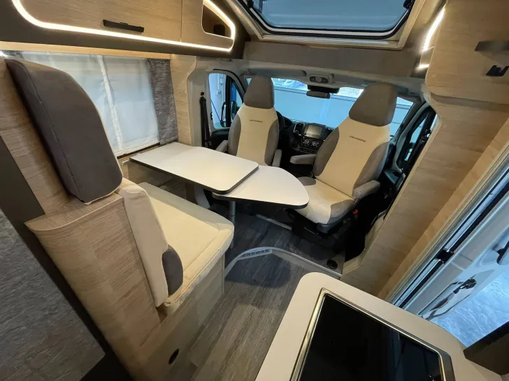 Fahrzeugbild Weinsberg CaraCompact 600 MEG EDITION PEPPER MJ2027 #19