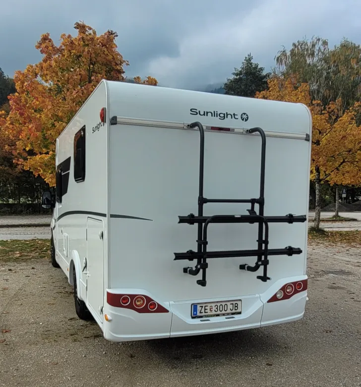 Grundriss Nacht Sunlight Camper Van sehr gut gepflegt