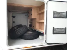 Fahrzeugbild Knaus Sky i 700 Hubstützen + AHK + Wechselrichter #6