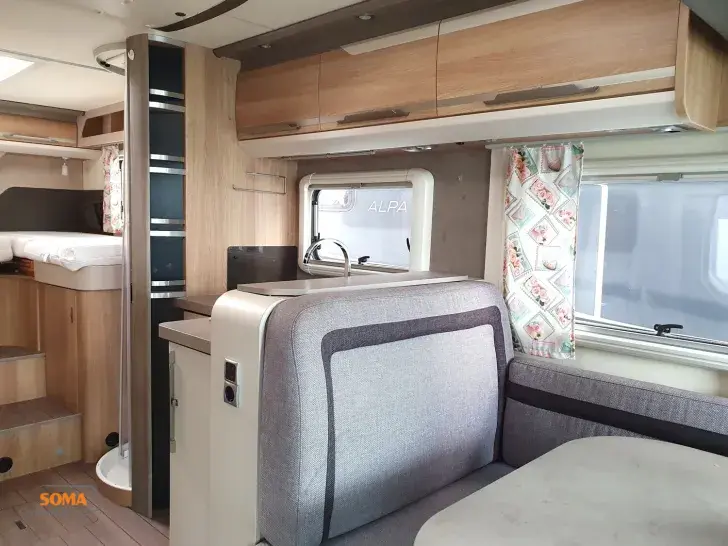 Fahrzeugbild Knaus Sky i 700 Hubstützen + AHK + Wechselrichter #10