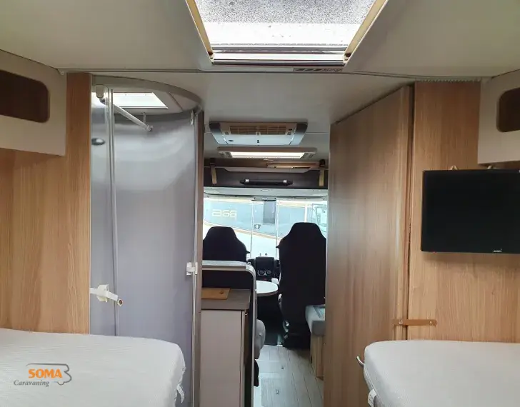 Fahrzeugbild Knaus Sky i 700 Hubstützen + AHK + Wechselrichter #15