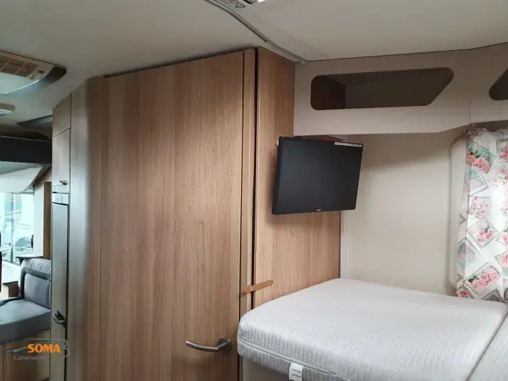Fahrzeugbild Knaus Sky i 700 Hubstützen + AHK + Wechselrichter #16