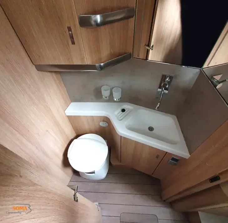 Fahrzeugbild Knaus Sky i 700 Hubstützen + AHK + Wechselrichter #19