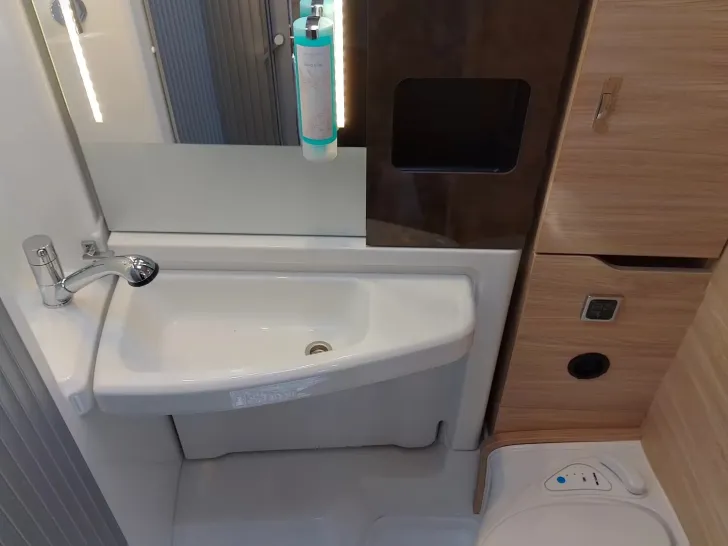 Fahrzeugbild Knaus Van TI PLUS PLATINUM SELECTION 650 MEG Vermietflotte #19