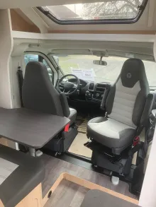 Fahrzeugbild Sunlight T 58 Adventure Edition Hubbett #5