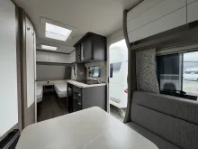 Fahrzeugbild Hobby OnTour 460 DL Bettverbreiterung, 1500 KG #9