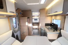 Fahrzeugbild Weinsberg CaraSuite 700 DX 160 PS Automatik #9