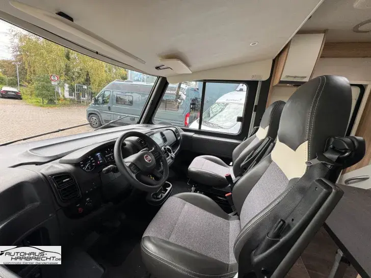 Fahrzeugbild Sunlight I 67-Autom-Markise-Hubbett-1.Hd-Kein Mietfzg #18