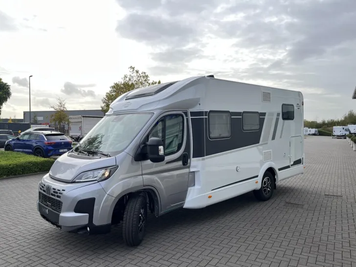 Fahrzeugbild Carado T 328 #4