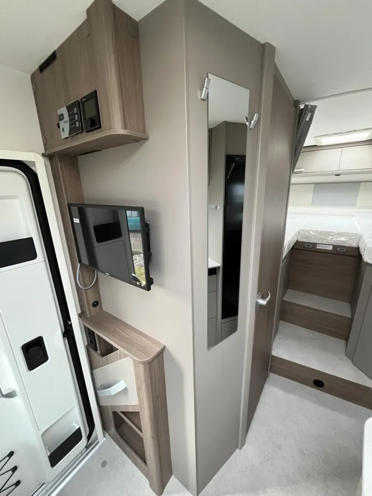 Fahrzeugbild Carado T 328 #11