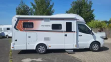Seitlich Weinsberg CaraCompact EDITION PEPPER 640 MEG Suite Hot Pepper & Licht Paket