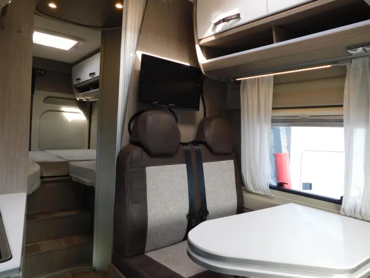 Fahrzeugbild Pössl Roadcruiser XL 640 2,08m Bett, Solar, SAT+TV #11