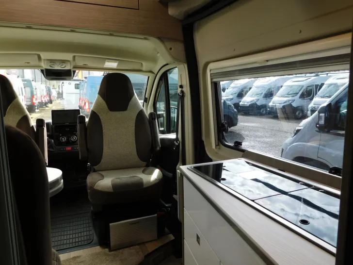 Fahrzeugbild Pössl Roadcruiser XL 640 2,08m Bett, Solar, SAT+TV #13