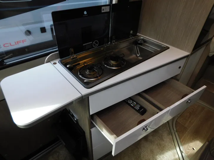 Fahrzeugbild Pössl Roadcruiser XL 640 2,08m Bett, Solar, SAT+TV #17