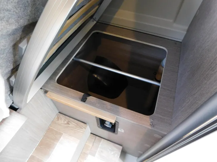 Fahrzeugbild Pössl Roadcruiser XL 640 2,08m Bett, Solar, SAT+TV #23