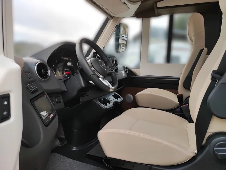 Fahrzeugbild Carthago chic c-line I 4.9 LE L Mercedes #7