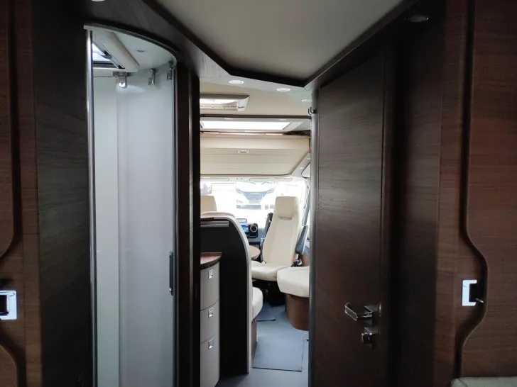 Fahrzeugbild Carthago chic c-line I 4.9 LE L Mercedes #20