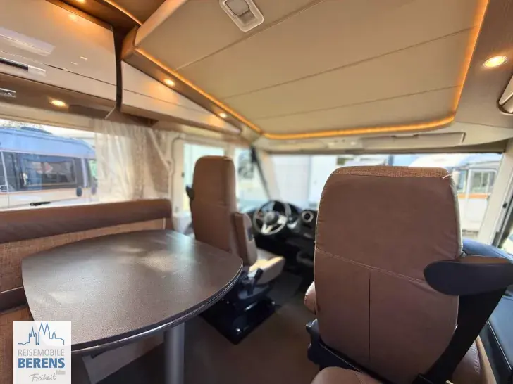 Fahrzeugbild Carthago c-tourer I 143 LE Mercedes #8