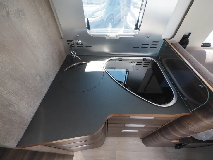 Fahrzeugbild Laika ECOVIP H 4109DS, 180 PS Autom., Tageszul. #8