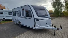 Frontal Vorne Knaus Südwind 540 UE Black Selection Heckfenster
