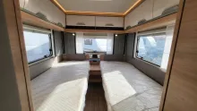 Betten Knaus Südwind 540 UE Black Selection Heckfenster